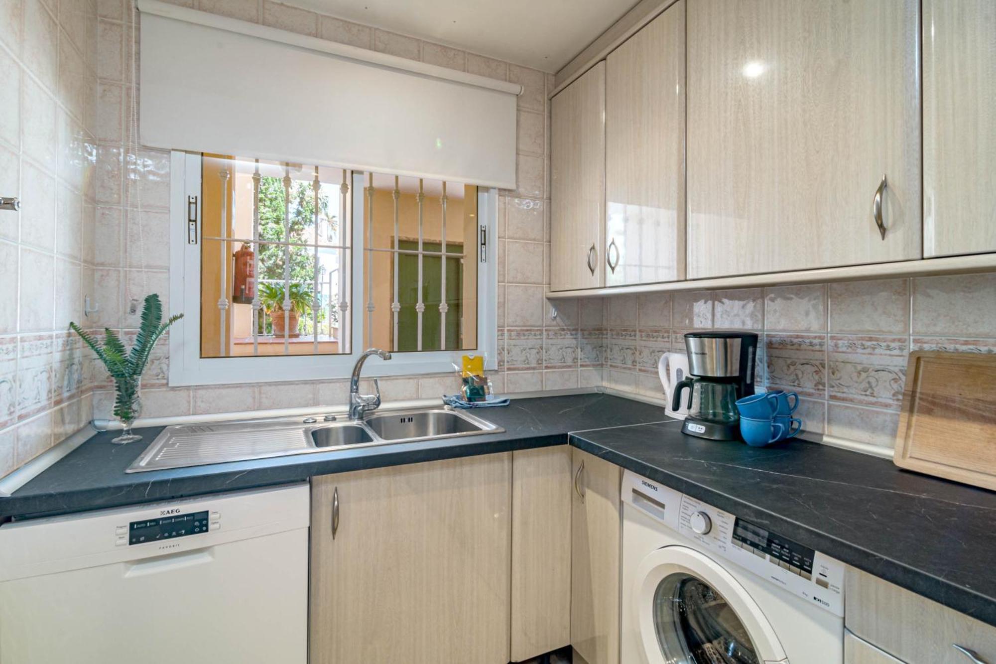 Lbp3- Comfortable Home, Golf Valley Marbella