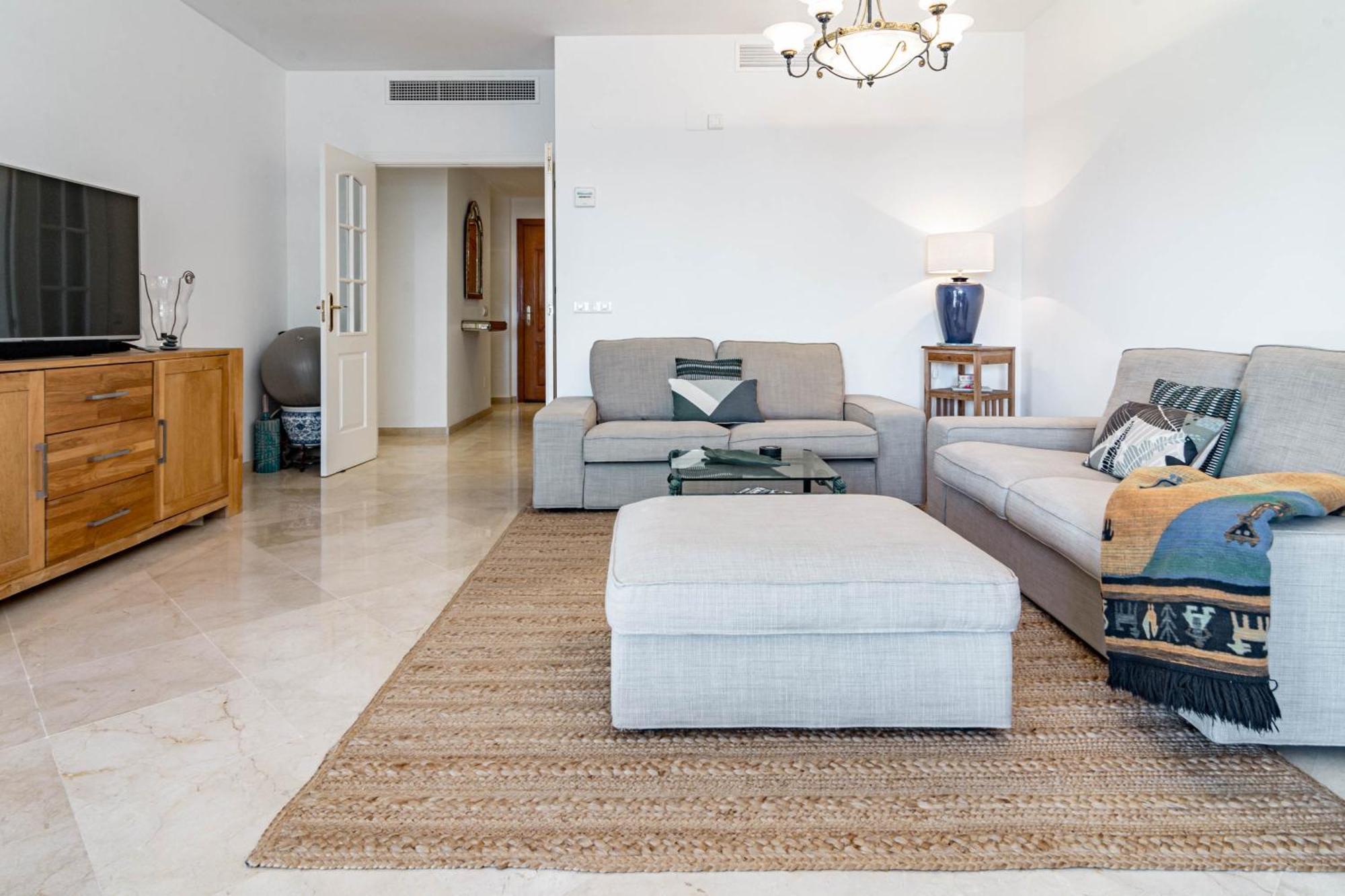 Lbp3- Comfortable Home, Golf Valley Apartment Marbella