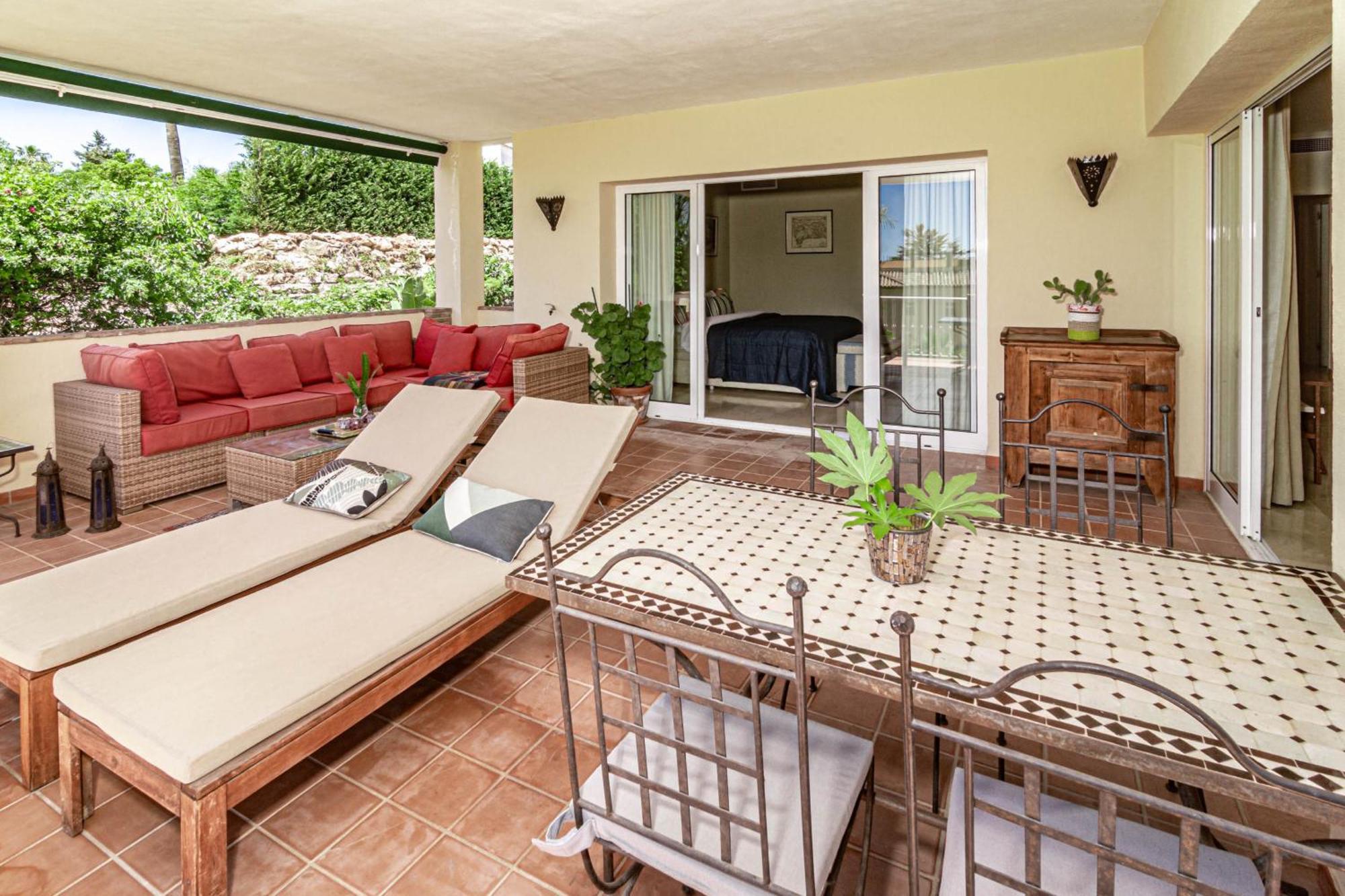 Lbp3- Comfortable Home, Golf Valley Apartment